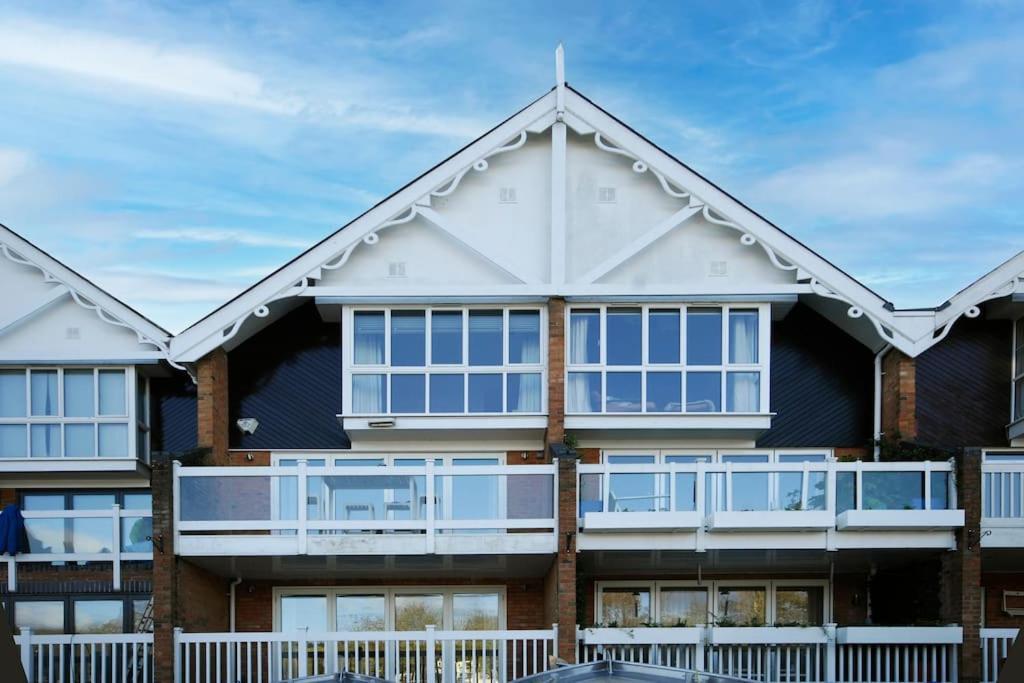 The Oars - Riverfront Property Henley-on-Thames Exterior foto